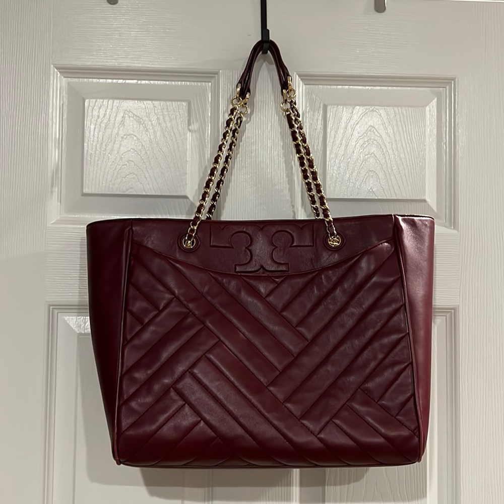 Burgundy Tory Burch tote